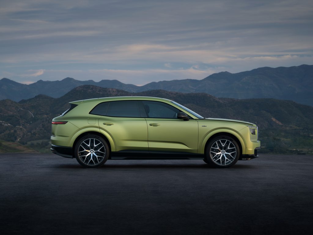 Страничниот профил на Bentley Torcal S.
