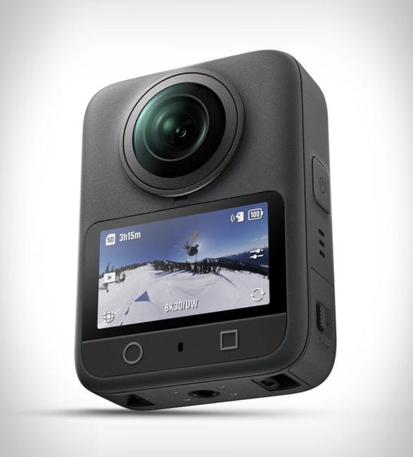 DJI Osmo 360 со двата објектива за панорамско снимање.